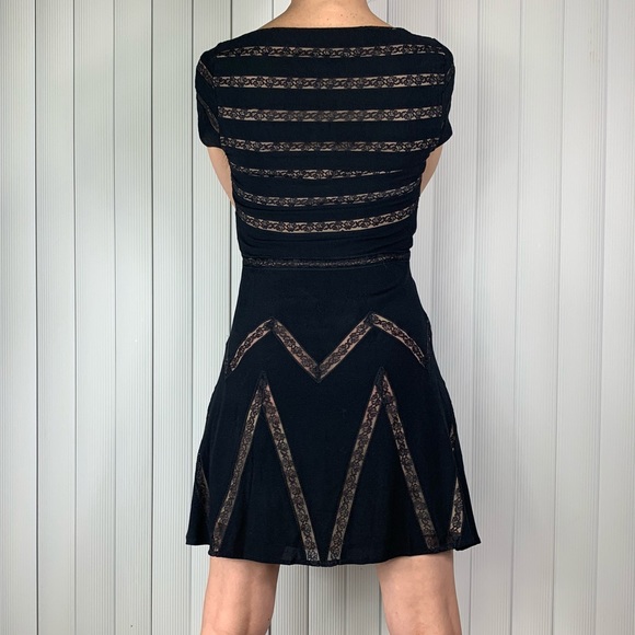 🎉🥂NWT |•FREE PEOPLE•| LAST ONE, SZ 4 LEFT • Retro Inspired Mini Dress - Picture 10 of 14